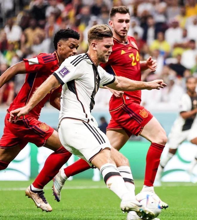 加斯佩里尼：红牌没问题但它改变了比赛；我们犯了严重的错误（加斯佩里尼：红牌无异议，但改变了比赛进程；我们出现了严重失误）