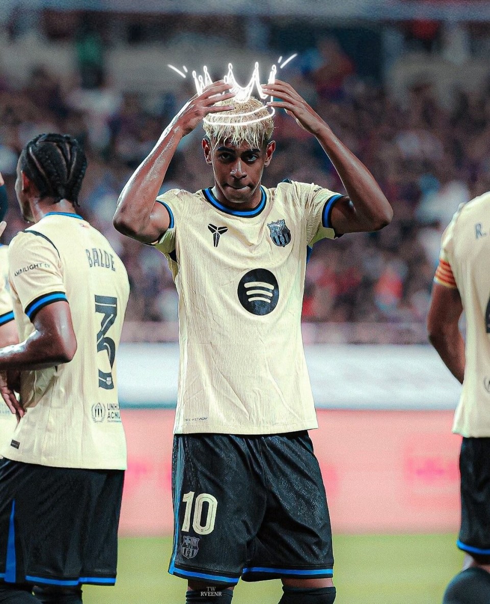 法尔克：凯恩与拜仁愿意续约至2028年，他愿意世界杯后再谈（法尔克：凯恩与拜仁有意将合同续至2028年，谈判将于世界杯后进行）