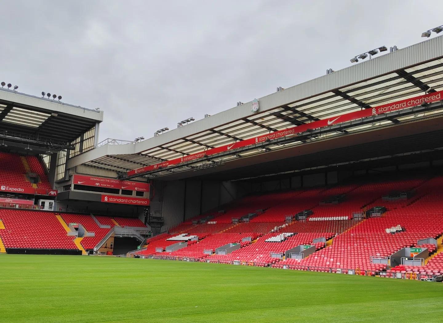 阿尔特塔：孔帕尼做什么都会很出色，他干得这么好我非常开心（阿尔特塔盛赞孔帕尼：无论做什么都很出色，他的表现让我非常高兴）