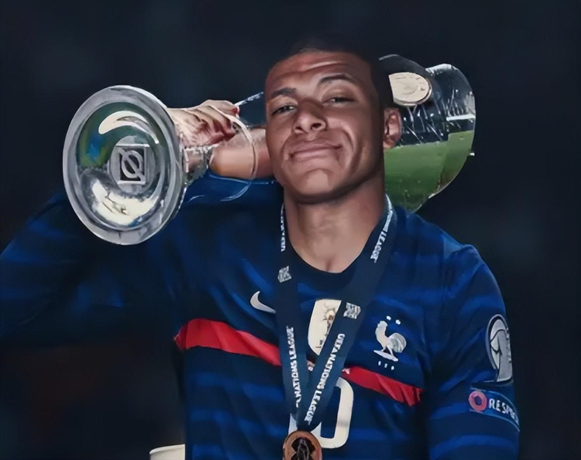 中场大闸，赫拉芬贝赫当选国米vs利物浦全场最佳球员（中场屏障，赫拉芬贝赫荣膺国米vs利物浦全场最佳）