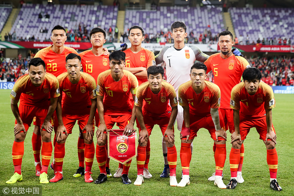 康宁汉姆空砍大三双，8次失误&关键两罚不中背锅（康宁汉姆大三双难救主，8失误+关键两罚不中成背锅点）