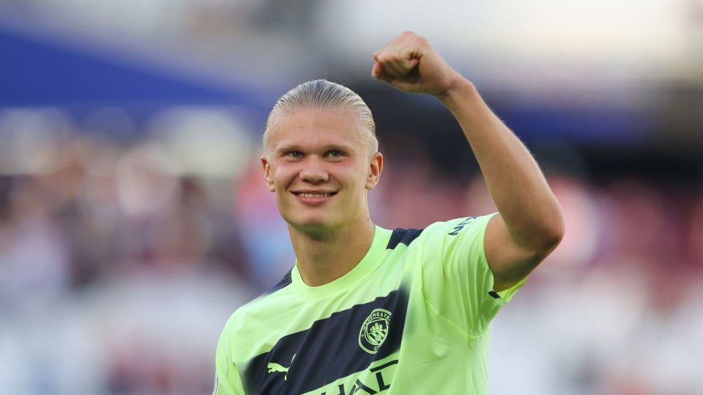 五粮液与2026世界杯“和美”之约，12.5京东直播见证联名产品首发（五粮液携手2026世界杯，“和美”联名新品12.5京东直播首发）