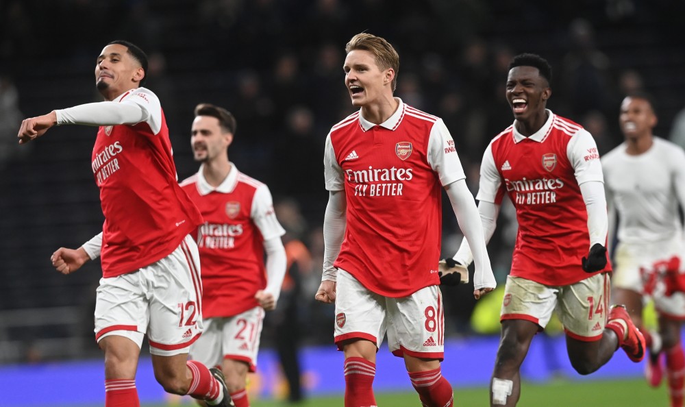 热议海港输球：古斯塔沃停赛影响大；亚冠已是舆论负担（海港告负引热议：古斯塔沃停赛影响显著，亚冠成舆论包袱）