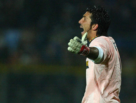 奥莱报：尼科-帕斯有望参加明年世界杯，完赛后大概率回皇马（奥莱报：尼科-帕斯有望出战明年世界杯，赛事结束后大概率回归皇马）