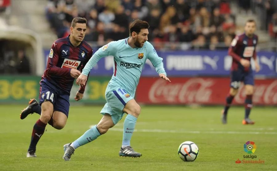 广岛前锋：亚冠与J联赛在身体对抗、速度等方面有很大区别（广岛前锋：亚冠与J联赛在对抗强度和节奏上差异显著）