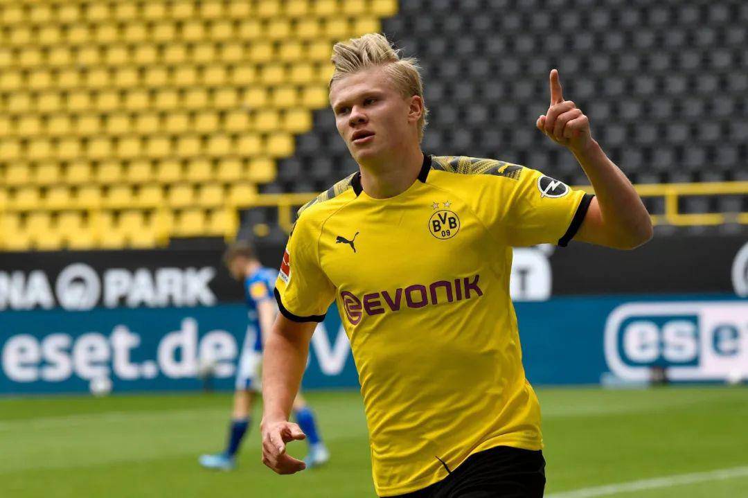 湖人浓眉哥篮下统治力助球队获胜（浓眉内线统治带领湖人取胜）