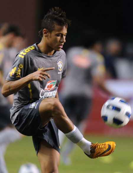 对亚特兰大能否延续？切尔西近3次对意大利球队全胜且0丢球（切尔西近3次对意大利球队全胜零封，战亚特兰大能否延续强势？）