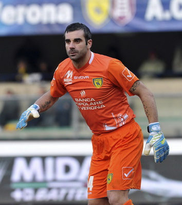 巴萨3比1马竞的第10分钟：球迷再次集体高喊梅西的名字！（巴萨3-1马竞进行至第10分钟，球迷再度齐声高喊梅西！）