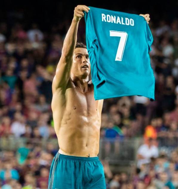 官方：鸟栖砂岩与主帅小菊昭雄续约至26／27赛季结束（鸟栖砂岩官宣与主帅小菊昭雄续约，合同至2026／27赛季末）