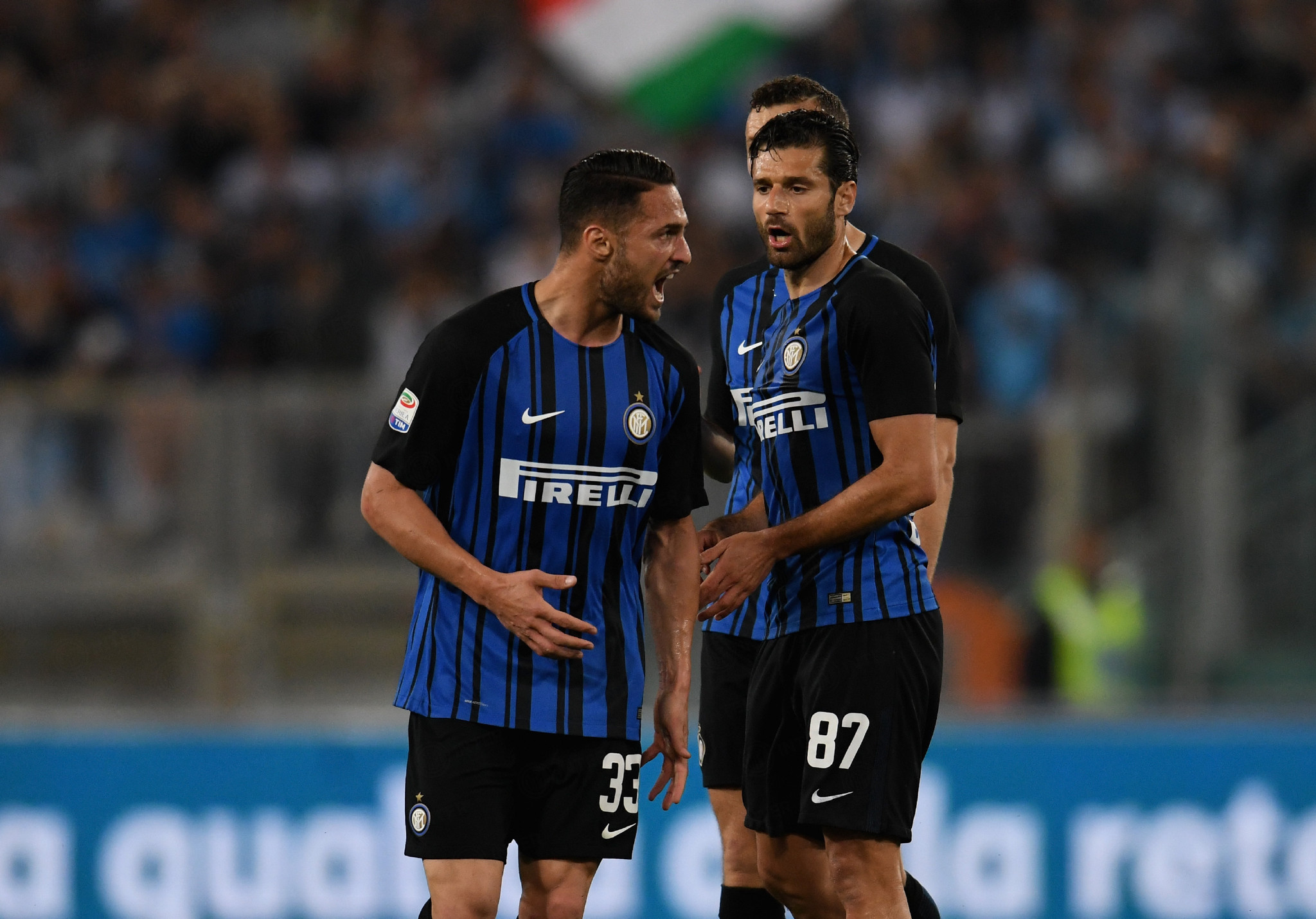 尼昂：在米兰时米哈就像我的父亲；巴洛特利需要信任他的教练（尼昂：米兰时期米哈待我如父；巴洛特利应信任主帅）