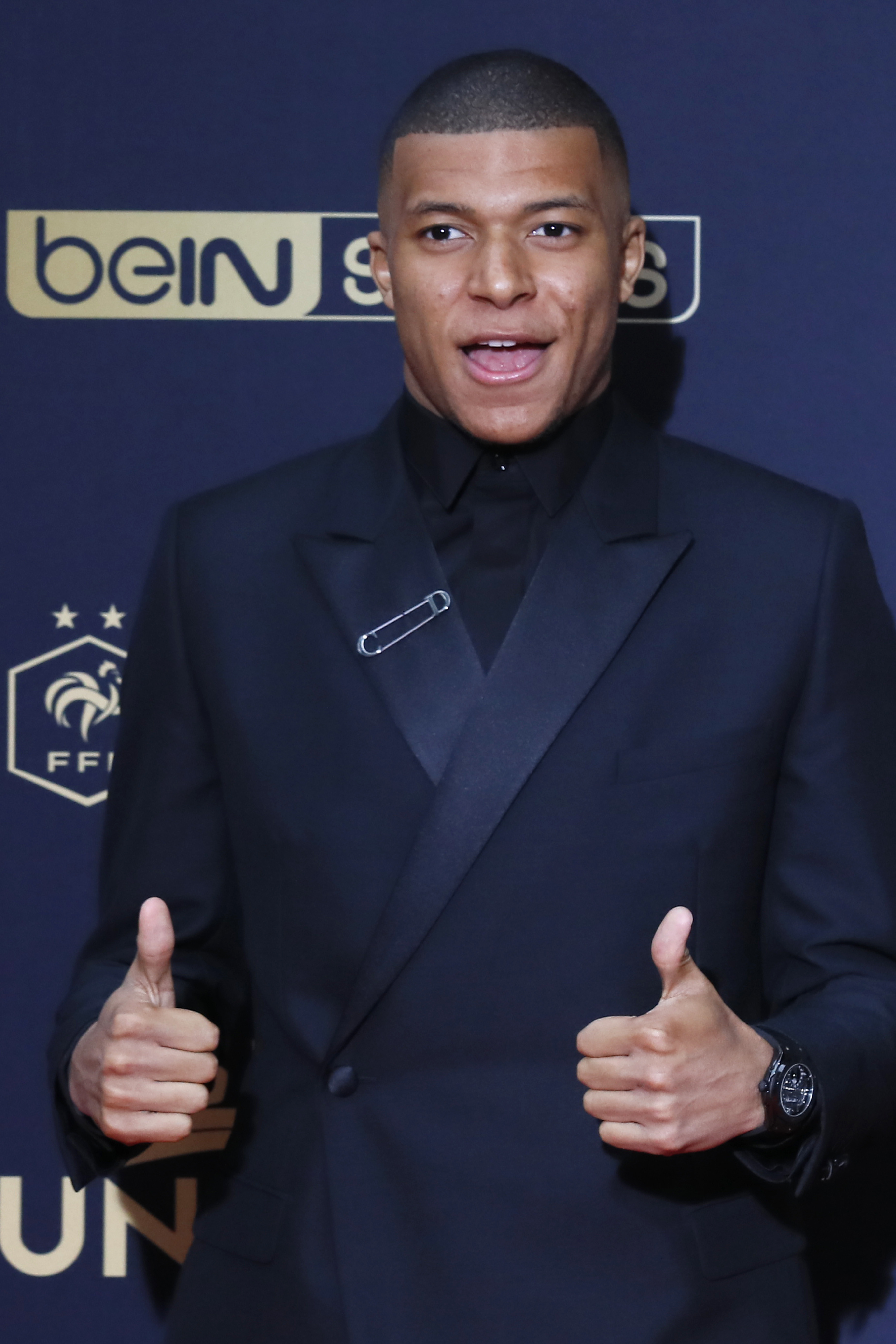 图片报：拜仁的球探考察了达伽马19岁的巴西边锋拉扬（图片报：拜仁球探已考察瓦斯科达伽马19岁巴西边锋拉扬）