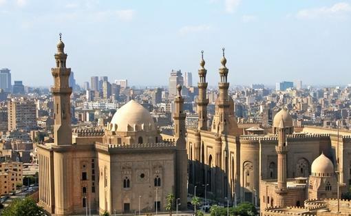 塞斯特罗：踢球风格上，我在学习卡塞米罗和克罗斯（塞斯特罗：我的踢法在向卡塞米罗、克罗斯学习）