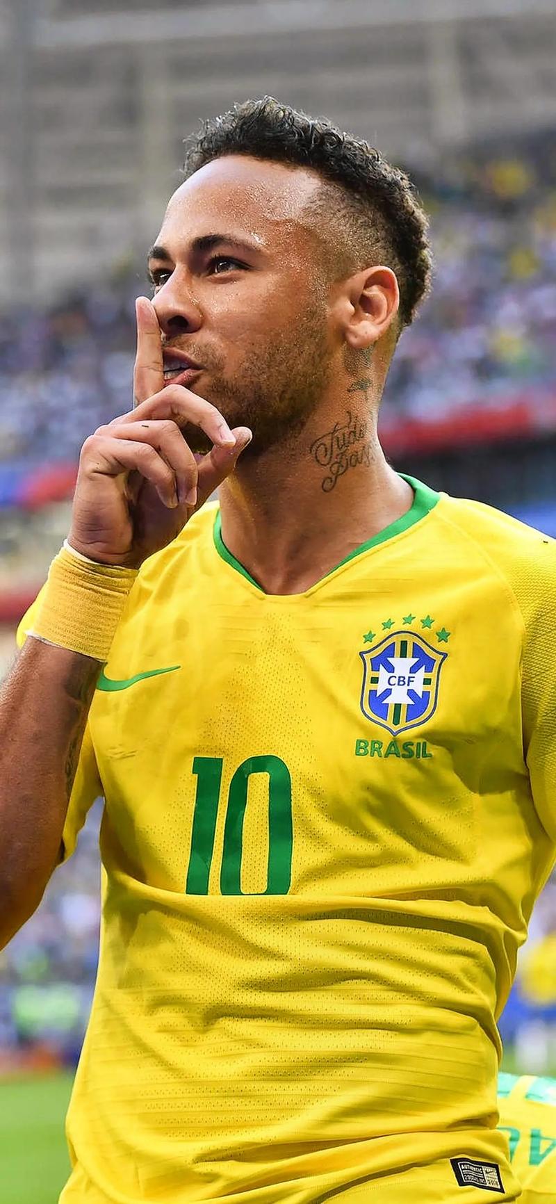 西媒：伊涅斯塔疑似陷入金融诈骗案，秘鲁检察机关已立案调查（西媒称伊涅斯塔疑卷入金融诈骗，秘鲁检方已启动立案调查）